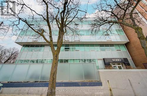 406 - 562 EGLINTON AVENUE E  Toronto, ON M4P 1P1