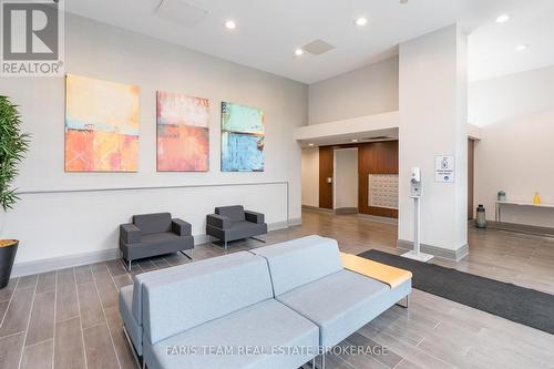 Gph5 - 111 Worsley Street, Barrie, ON - Indoor