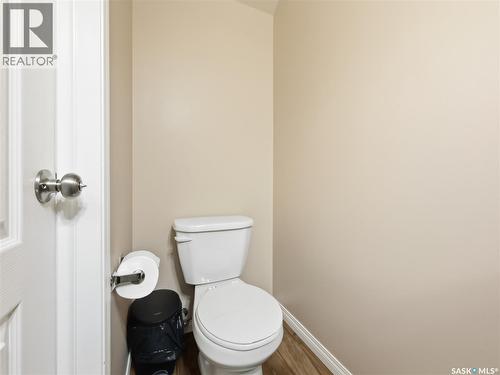 209 3818 Dewdney Avenue E, Regina, SK - Indoor Photo Showing Bathroom