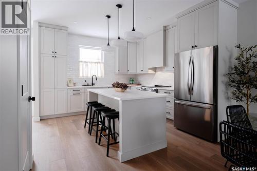 2808 Fleury Street, Regina, SK - Indoor Photo Showing Kitchen With Upgraded Kitchen