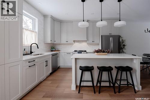 2808 Fleury Street, Regina, SK - Indoor Photo Showing Kitchen With Upgraded Kitchen