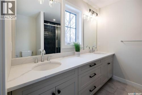 2808 Fleury Street, Regina, SK - Indoor Photo Showing Bathroom