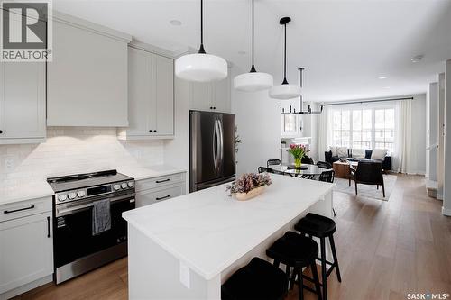 2808 Fleury Street, Regina, SK - Indoor Photo Showing Kitchen With Upgraded Kitchen