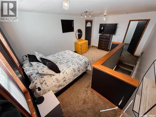103 1St Street E, Frontier, SK - Indoor Photo Showing Bedroom