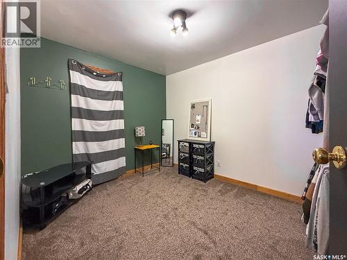 103 1St Street E, Frontier, SK - Indoor