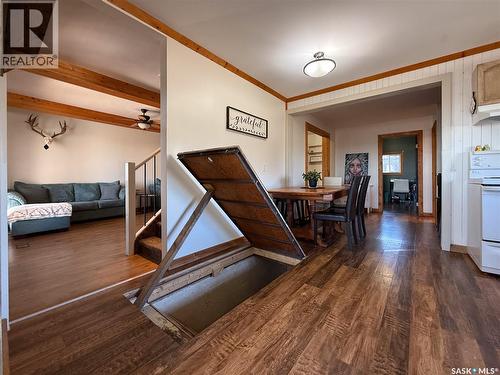 103 1St Street E, Frontier, SK - Indoor