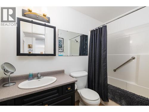 914 Vancouver Street Unit# 403, Creston, BC - Indoor Photo Showing Bathroom