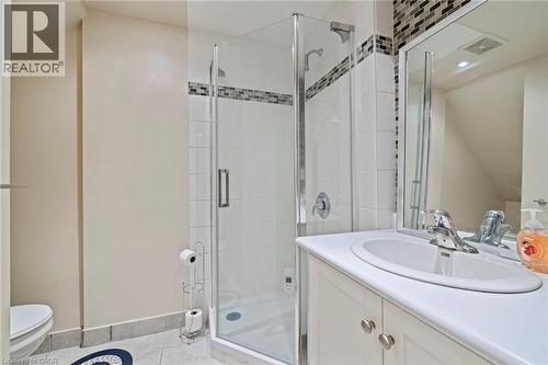 8 Gerrick Court, Hamilton, ON - Indoor Photo Showing Bathroom