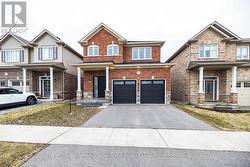 10 MOSES CRESCENT Clarington, ON L1C 0T7