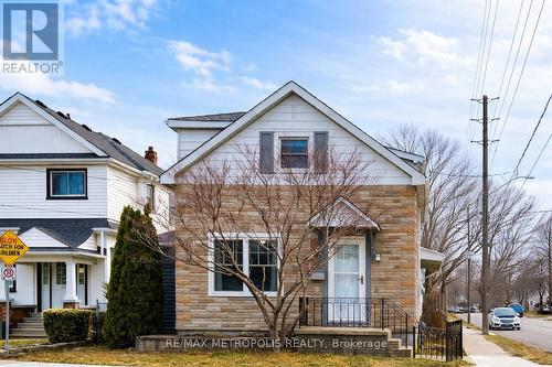 159 YORK STREET  St. Catharines, ON L2R 6E9