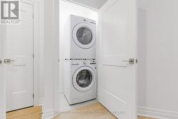 Main Level - Laundry - 