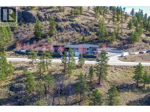 2875 Shayler Road, Kelowna, BC - Indoor Photo Showing Garage