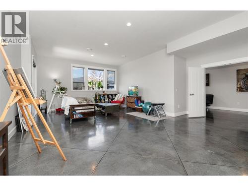 2875 Shayler Road, Kelowna, BC - Indoor