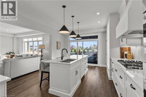236 Walker Road, Pelham, ON - Indoor Photo Showing Kitchen With Double Sink With Upgraded Kitchen