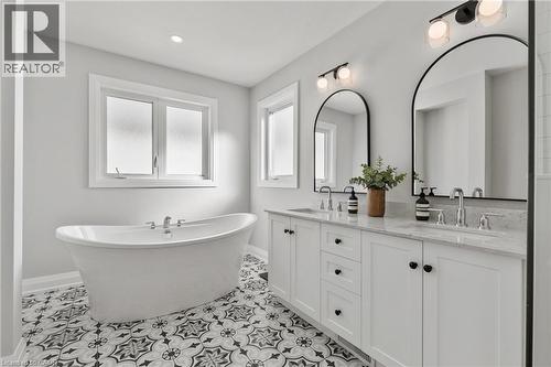 236 Walker Road, Pelham, ON - Indoor Photo Showing Bathroom