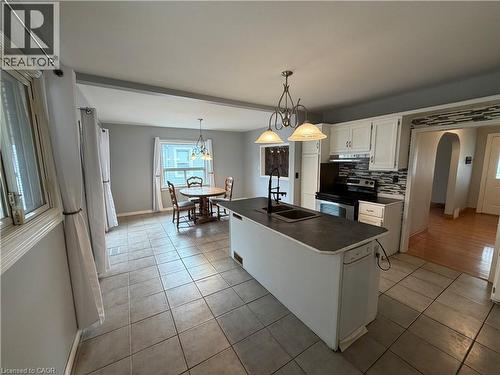 628 Dunn Avenue, Hamilton, ON - Indoor Photo Showing Kitchen With Double Sink