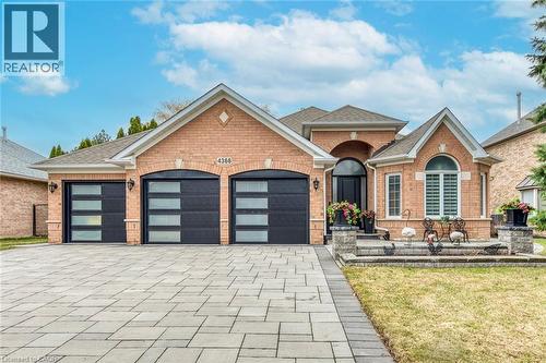 4366 LATIMER Crescent  Burlington, ON L7M 4R2