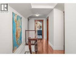 Spacious top floor hallway - 