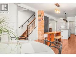 Open concept living - 