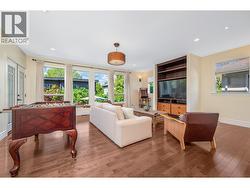 HUGE games room - 