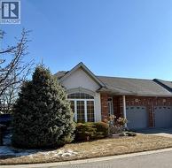 15 Oakgrove LANE Chatham, ON N7L 5R9