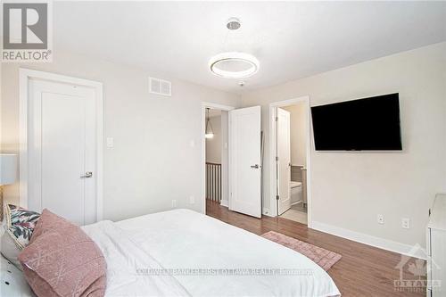 427 Rainrock Crescent, Ottawa, ON - Indoor Photo Showing Bedroom