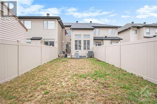 427 Rainrock Crescent, Ottawa, ON - Outdoor