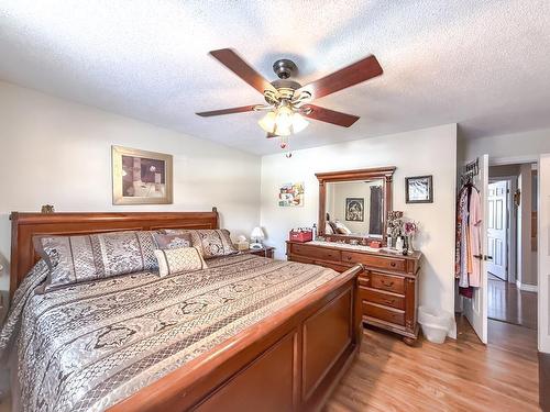 100 Bareneed Road, Bareneed, NL 