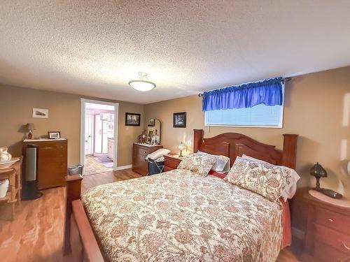 100 Bareneed Road, Bareneed, NL 