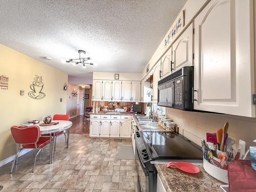 100 Bareneed Road, Bareneed, NL 