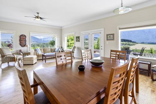 2110 30Th Street, Lister, BC - Indoor