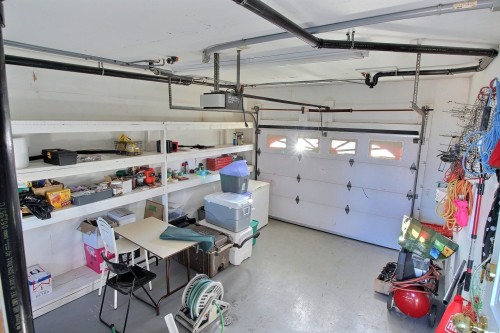Garage - 193 Av. George, Rouyn-Noranda, QC - Indoor Photo Showing Garage