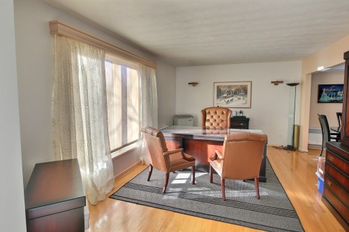 Salon - 193 Av. George, Rouyn-Noranda, QC - Indoor Photo Showing Office