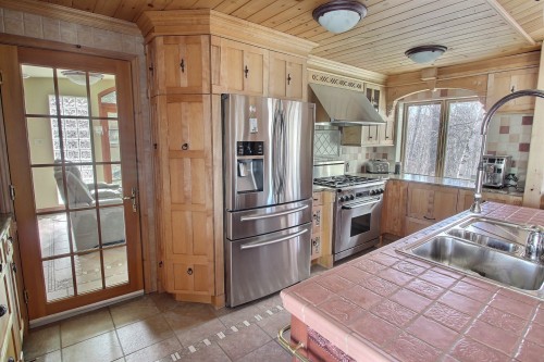 Cuisine - 193 Av. George, Rouyn-Noranda, QC - Indoor Photo Showing Kitchen With Double Sink