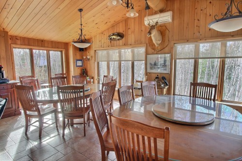 Salle à manger - 193 Av. George, Rouyn-Noranda, QC - Indoor Photo Showing Dining Room
