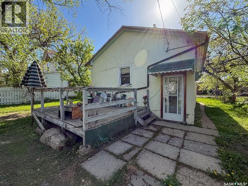 269 2Nd Avenue Ne, Swift Current, SK - Outdoor With Deck Patio Veranda