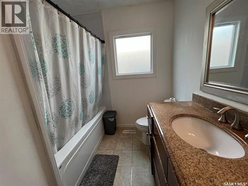 405 York Street, Regina, SK - Indoor Photo Showing Bathroom