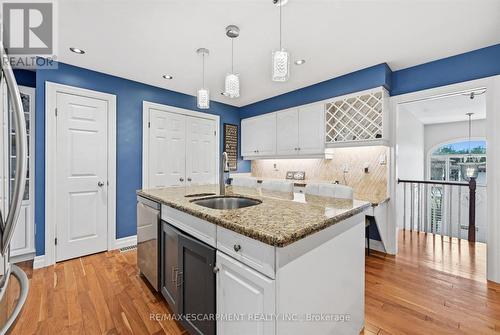 285 Glen Afton Drive, Burlington, ON - Indoor Photo Showing Kitchen