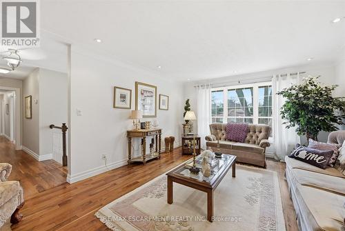 285 Glen Afton Drive, Burlington, ON - Indoor Photo Showing Living Room
