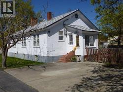 6449 PARK Drive Oliver, BC V0H 1T3