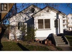 6449 PARK Drive Oliver, BC V0H 1T3