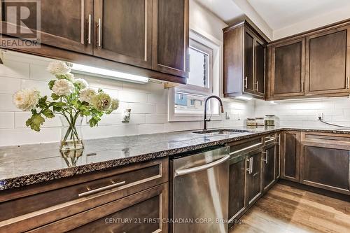 753 Superior Drive, London North (North B), ON - Indoor Photo Showing Kitchen With Upgraded Kitchen