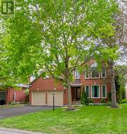 27 SHERK CRESCENT  Ottawa, ON K2K 2L3