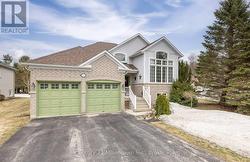 135 ROYAL BEECH DRIVE Wasaga Beach, ON L9Z 2N3