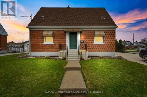 131 WESTCHESTER CRESCENT  St. Catharines (E. Chester), ON L2P 2N6