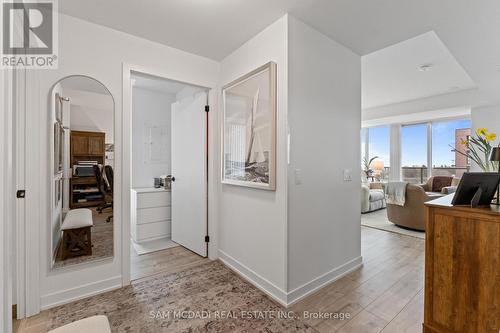 912 - 220 Missinnihe Way, Mississauga, ON - Indoor Photo Showing Other Room