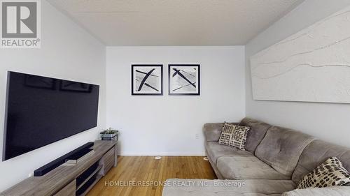 931 Deverell Place, Milton, ON - Indoor Photo Showing Living Room