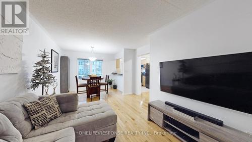 931 Deverell Place, Milton, ON - Indoor Photo Showing Living Room