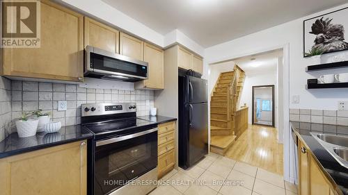 931 Deverell Place, Milton, ON - Indoor Photo Showing Kitchen With Double Sink