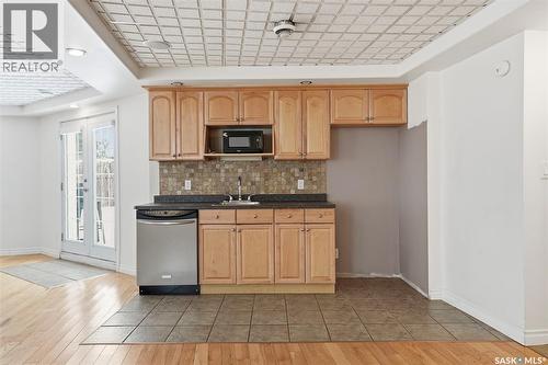 419 Chitek Crescent, Saskatoon, SK - Indoor Photo Showing Kitchen